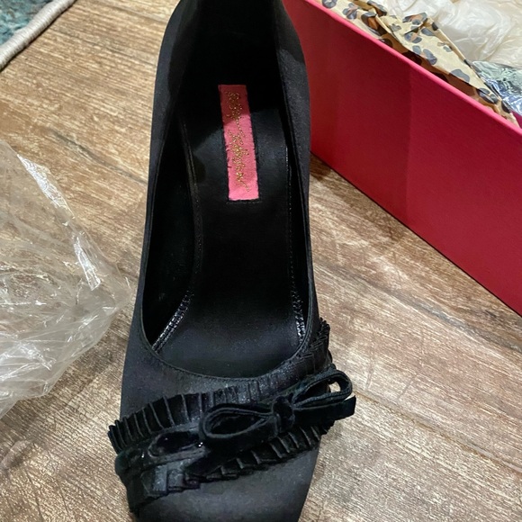 Betsey Johnson Black Satin Heels - Picture 2 of 4